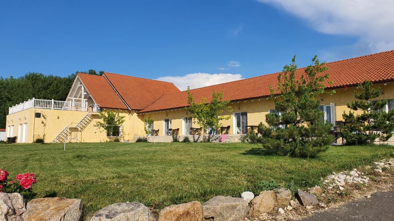 Naiada Villa Ostrov Exterior foto