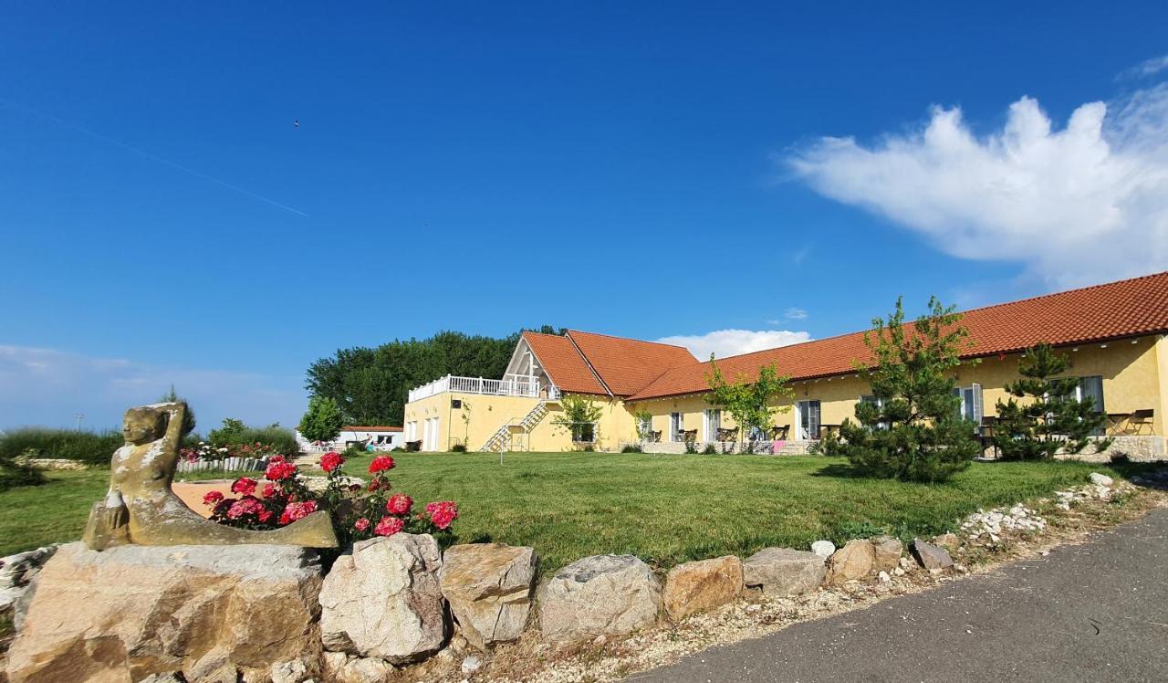 Naiada Villa Ostrov Exterior foto
